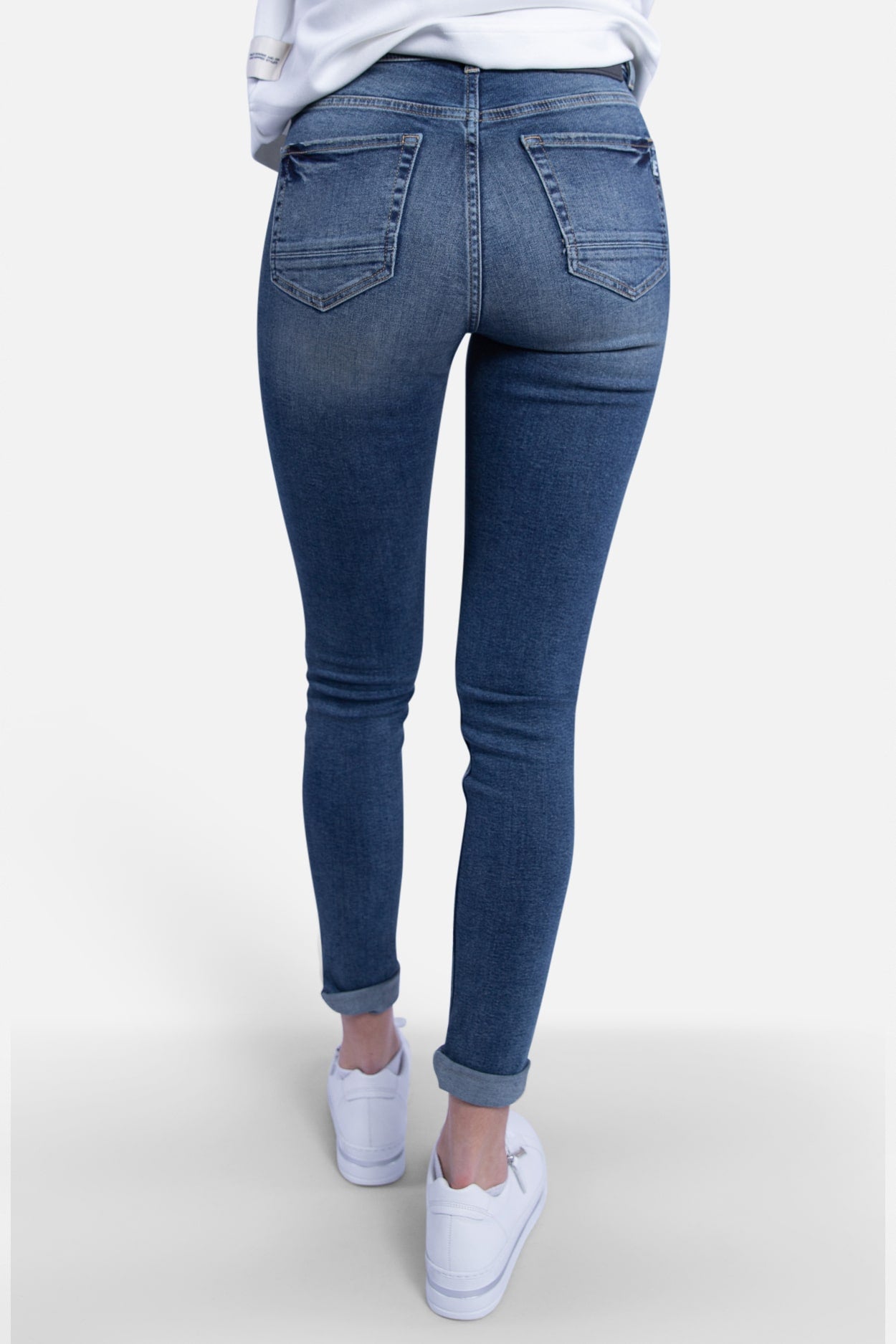 Mia | Skinny - ETIQUETT ESSENTIALS