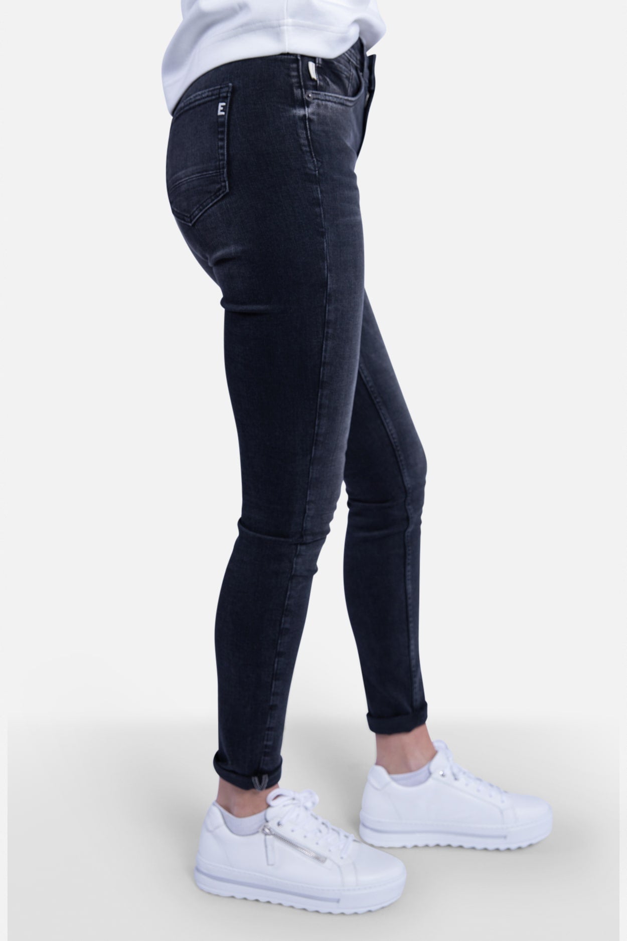 Mia | Skinny - ETIQUETT ESSENTIALS