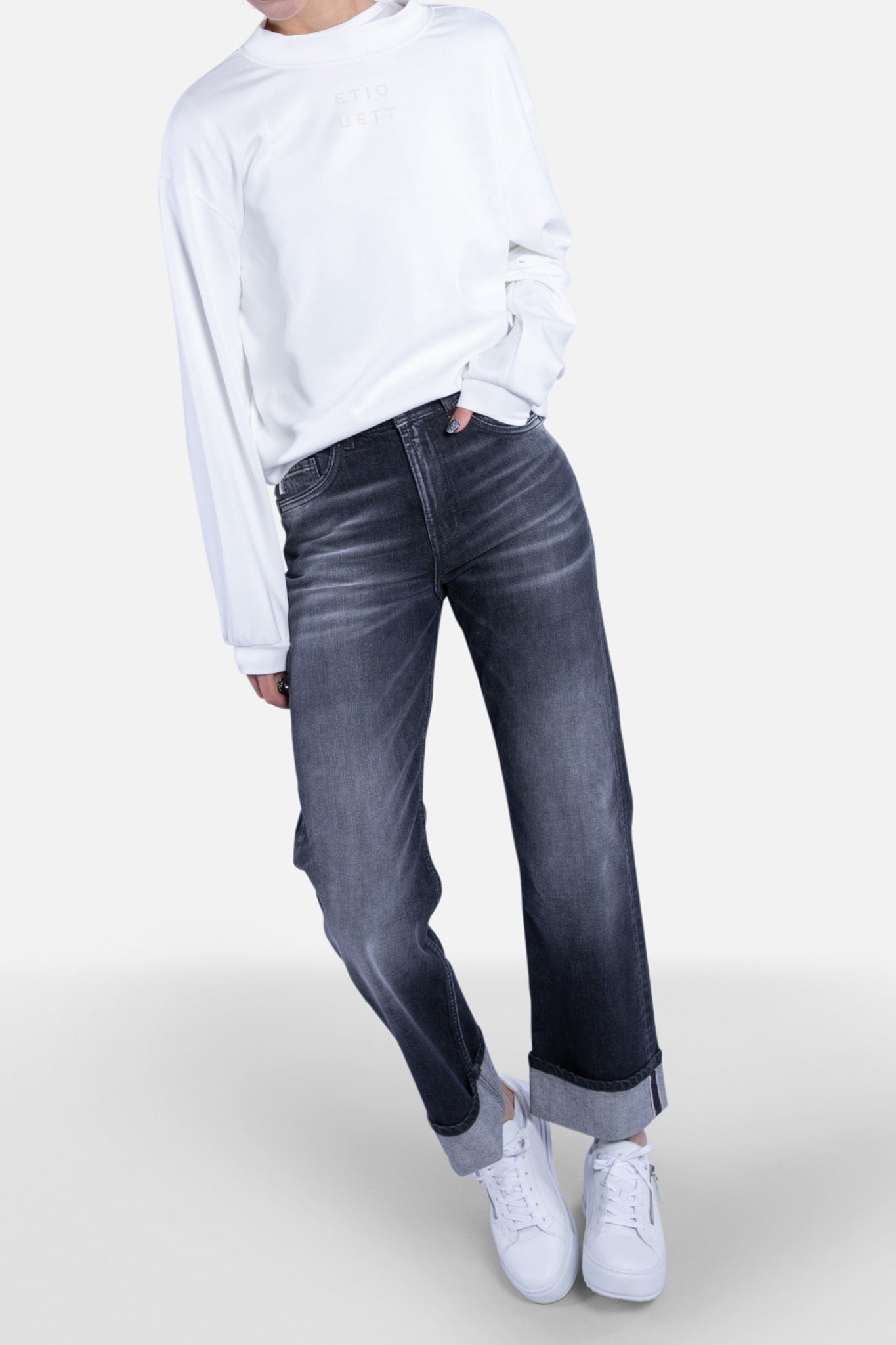 Vienna | Straight - ETIQUETT ESSENTIALS