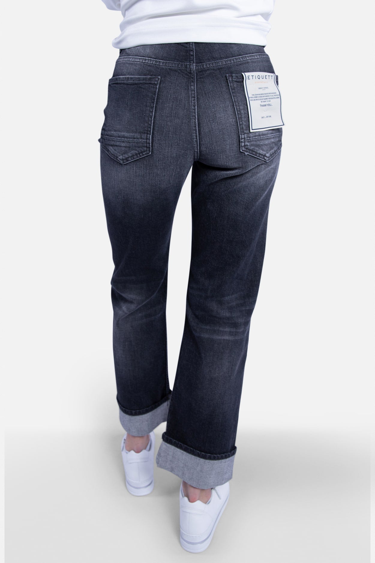 Vienna | Straight - ETIQUETT ESSENTIALS