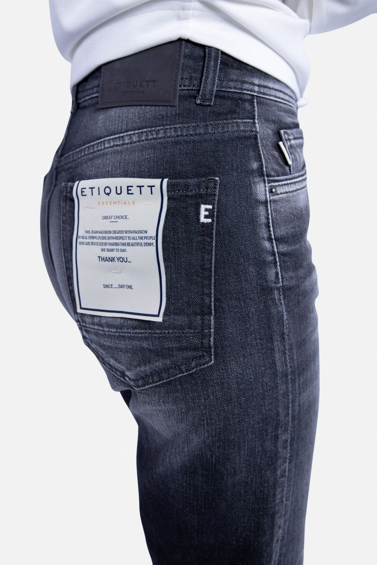 Vienna | Straight - ETIQUETT ESSENTIALS