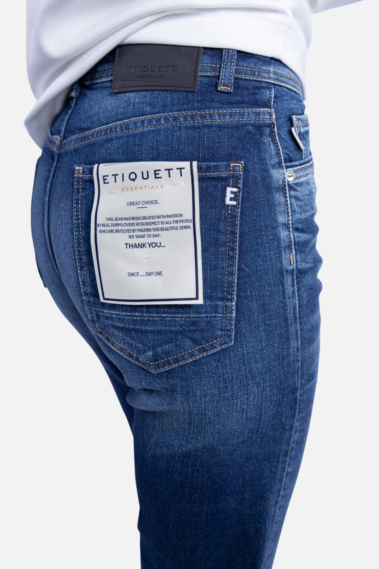 Vienna | Straight - ETIQUETT ESSENTIALS