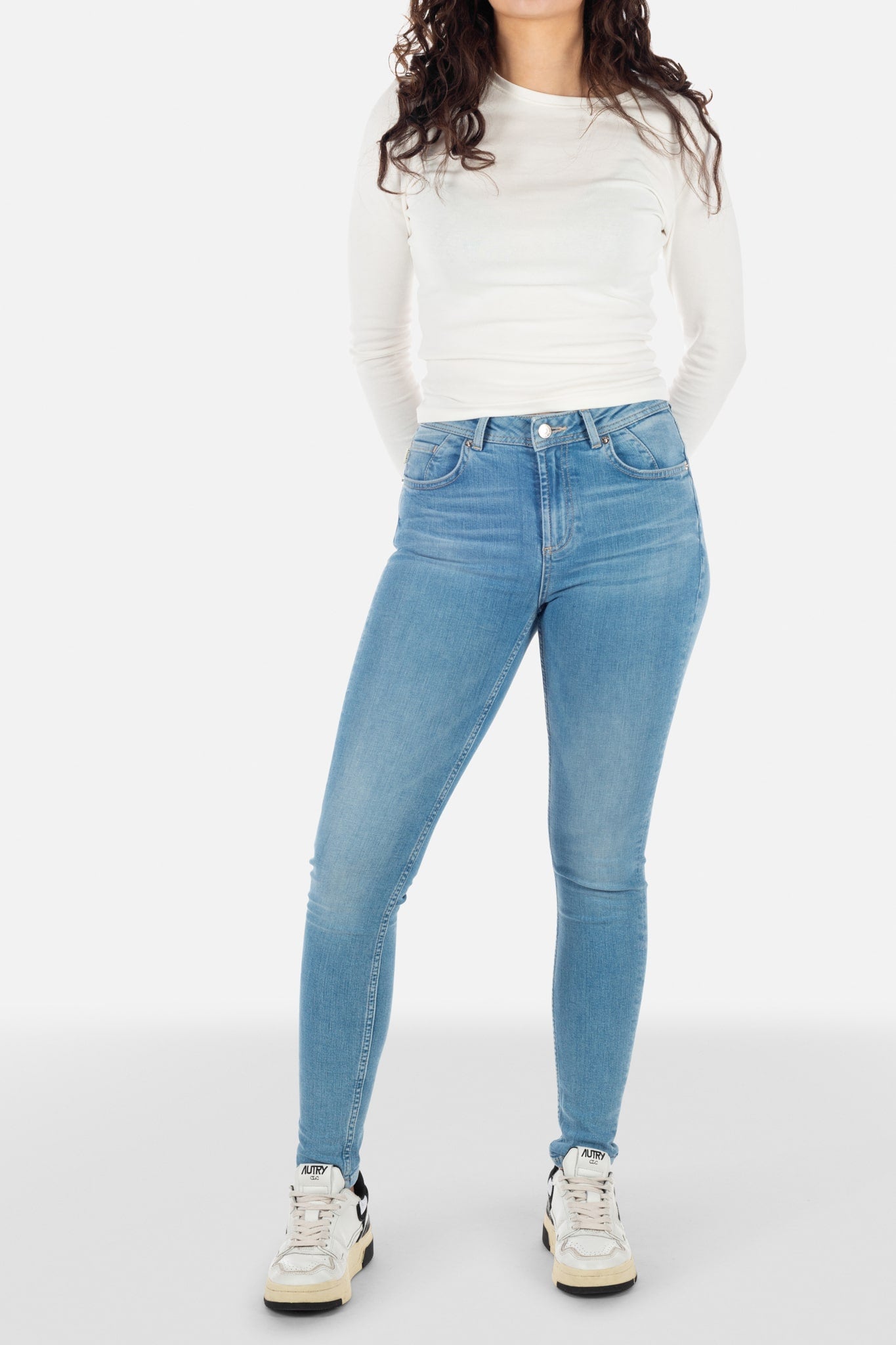 Mia | Skinny - ETIQUETT ESSENTIALS