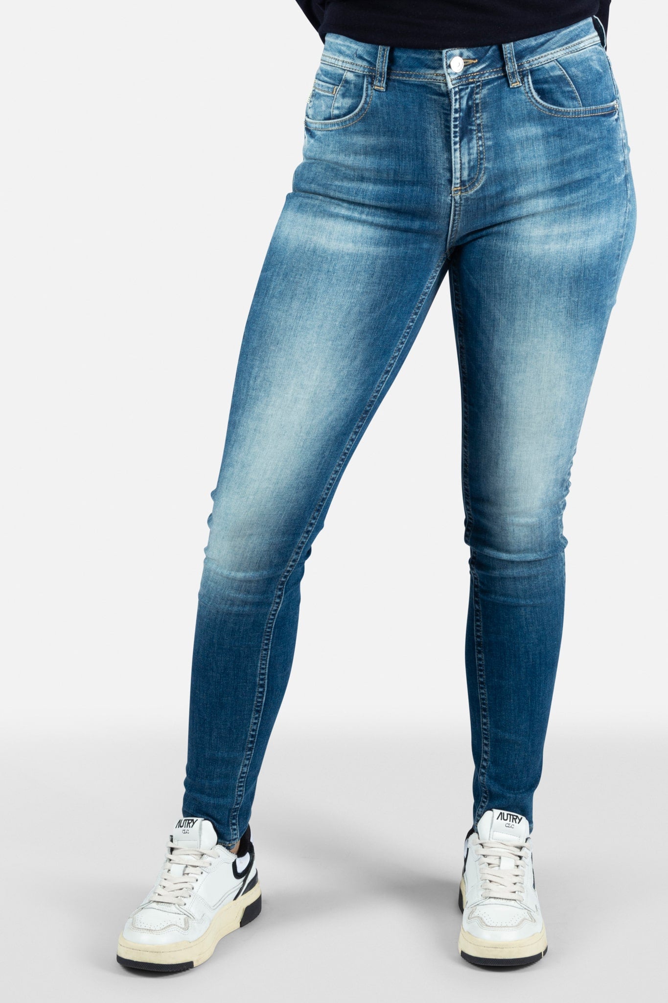 Mia | Skinny - ETIQUETT ESSENTIALS