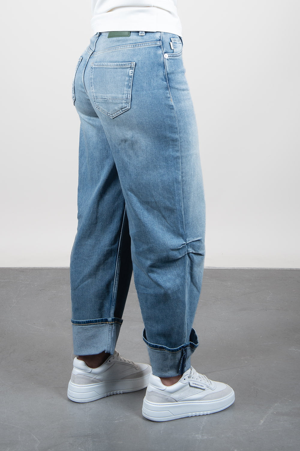 Anesta Soft Blue Balloon Fit Jeans Denim