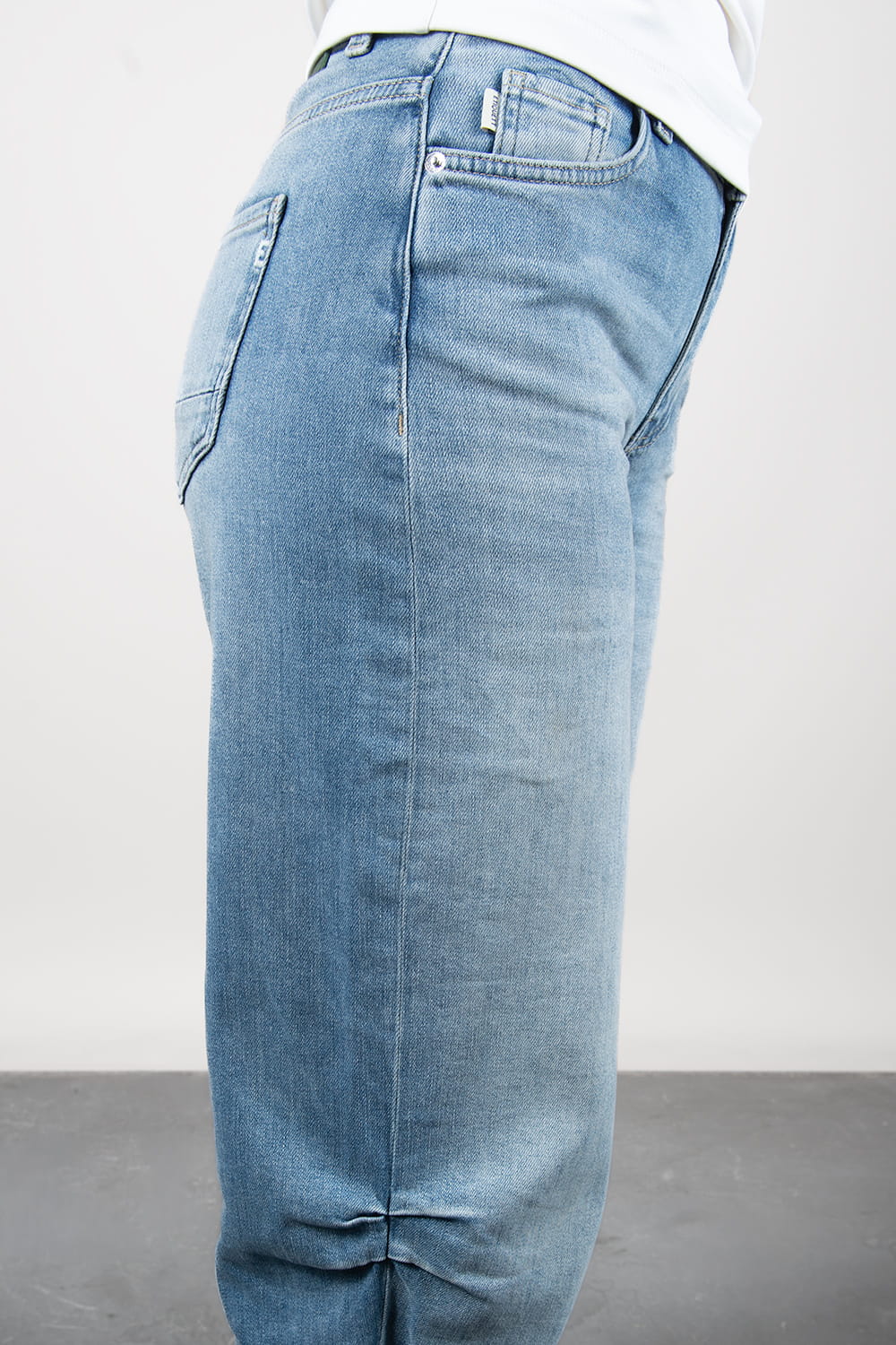 Anesta Soft Blue Balloon Fit Jeans Denim