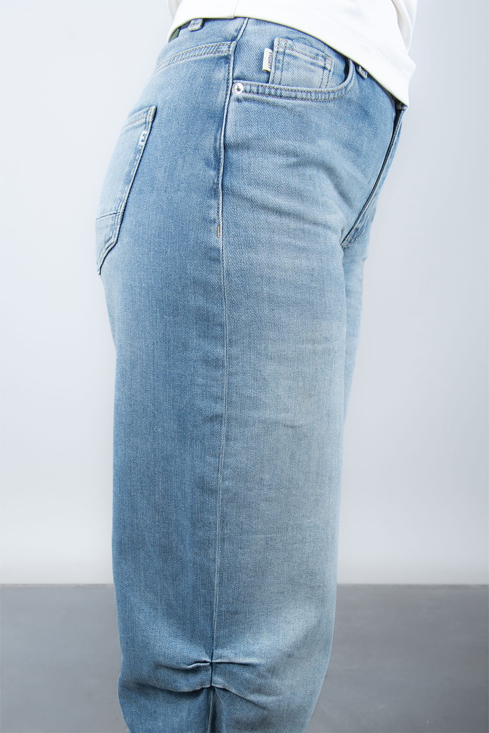 Anesta Soft Blue Balloon Fit Jeans Denim