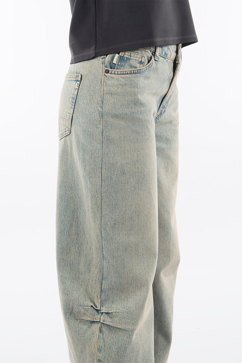Anesta in Blue Tinted Balloon Fit Premium Denim Comfortable Jeans Sustainable [model 2]