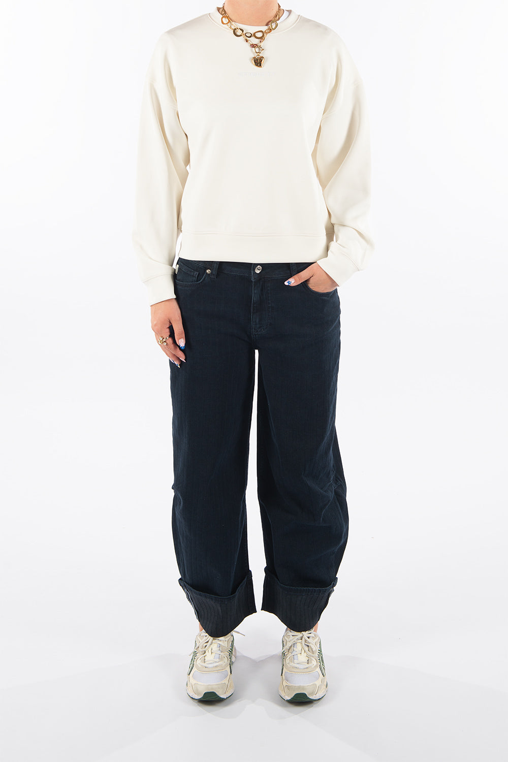 Anesta in Grey Stripe Balloon Fit Premium Denim Comfortable Jeans Sustainable [model 2]