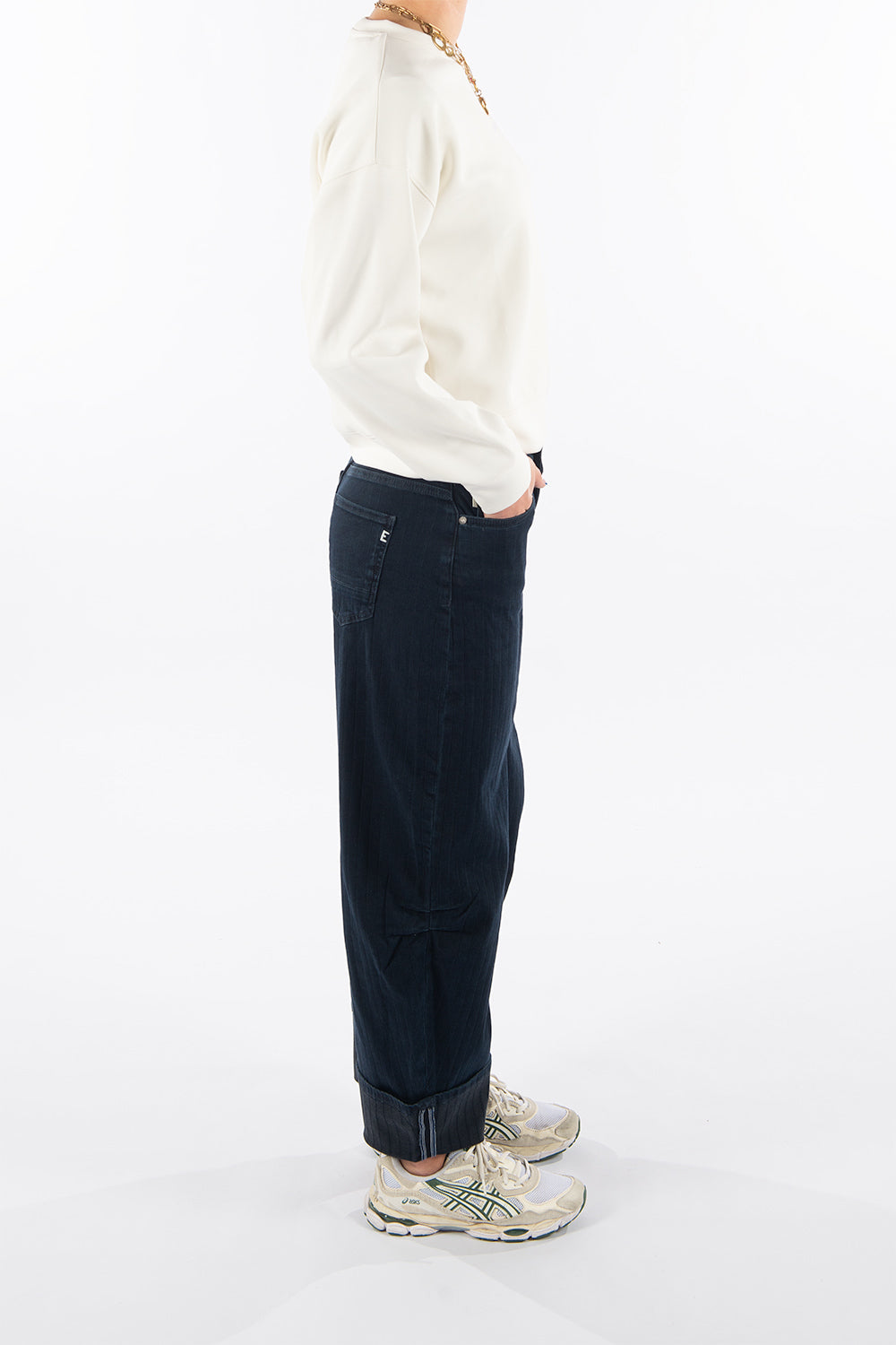 Anesta in Grey Stripe Balloon Fit Premium Denim Comfortable Jeans Sustainable [model 2]