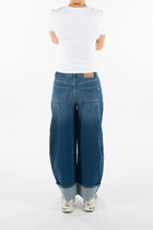 Anesta in Uplift Balloon Fit Premium Denim Comfortable Jeans Durable Stretch Recovery Sustainable [model 2]