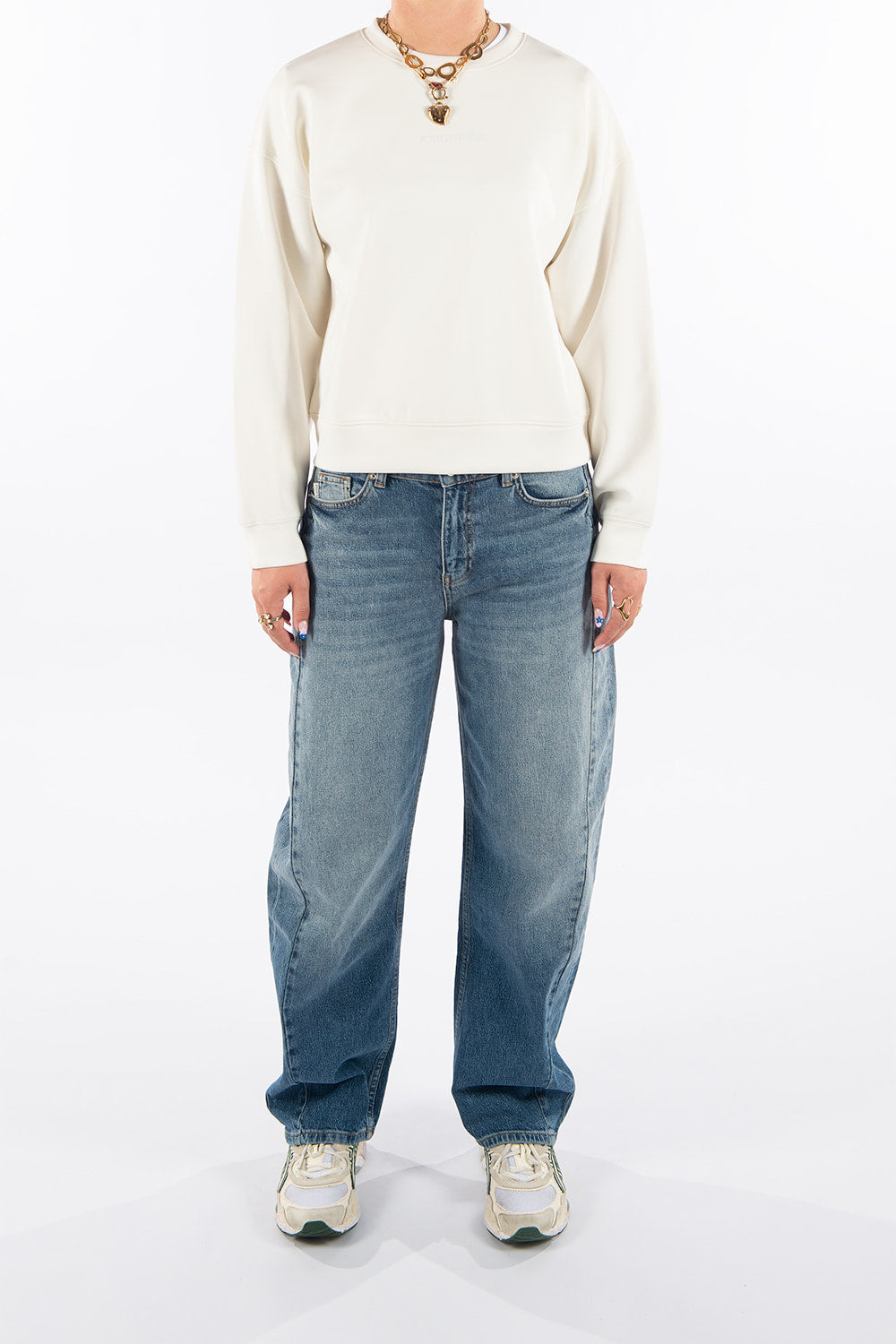 Shapey in Sincerely Barrel Fit Premium Denim Comfortable Jeans Sustainable Durable Stretch with Recovery [model 2]